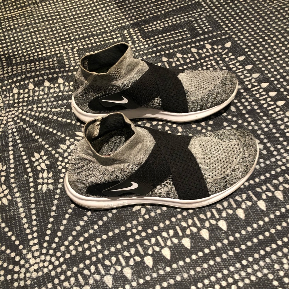 Nike Free RN Motion Flyknit - Picture 3 of 5